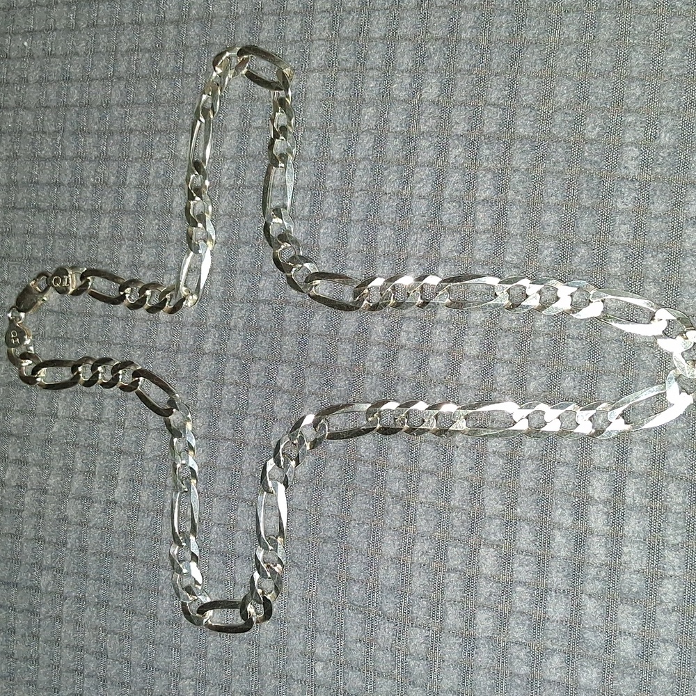 925 Italy Sterling 24" Figaro Chain 10mm - Picture 9 of 11